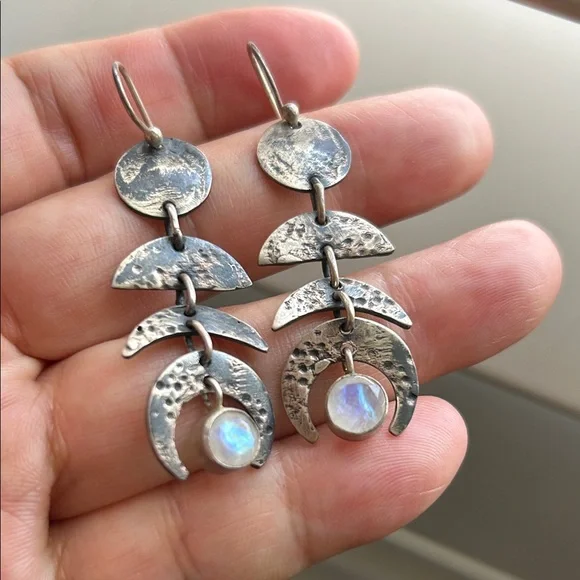 🖤NWOT🔺Moon Phase Moonstone Drop Earrings Sterling Silver - Picture 1 of 12